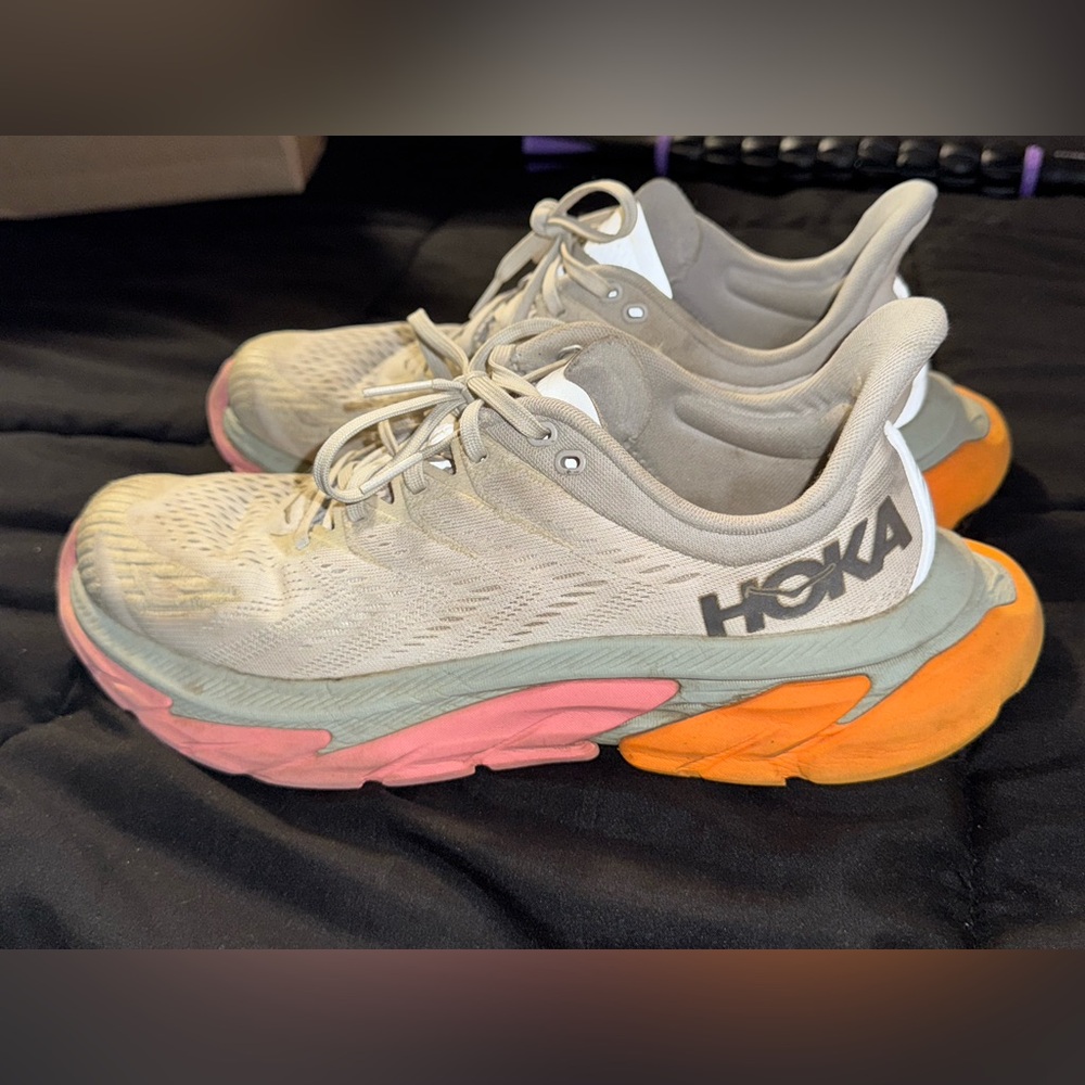 HOKA Clifton 8 Running Shoes